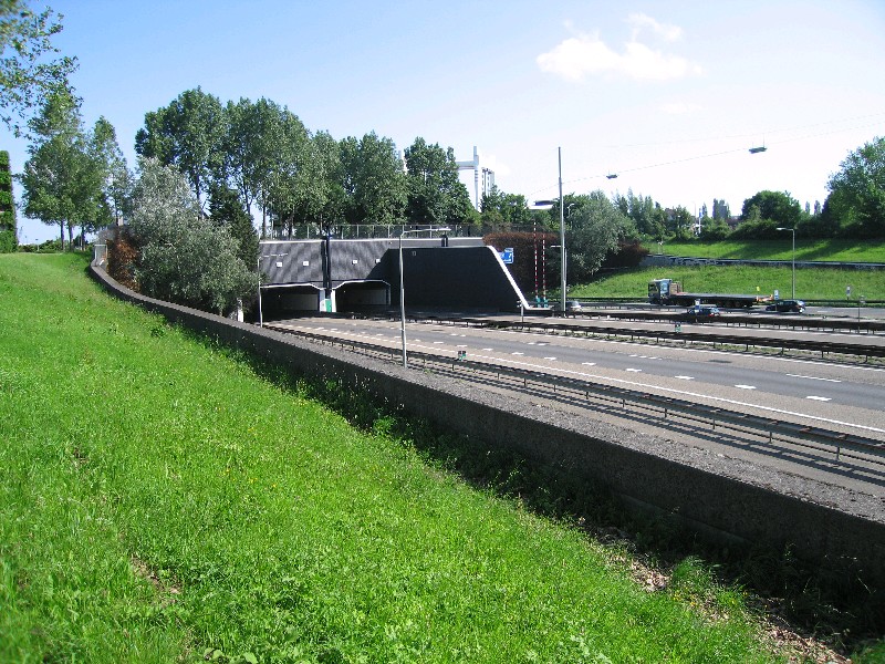 RW A16 Drechttunnel Rotterdam